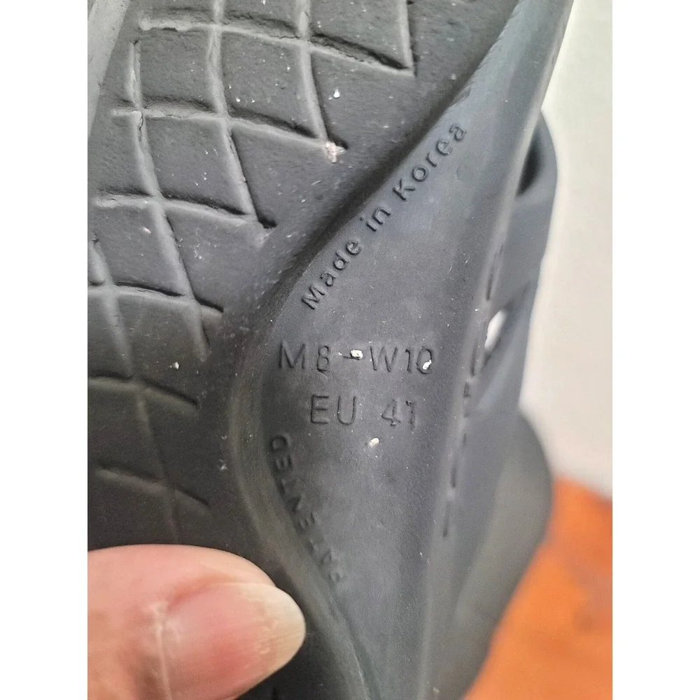Oofos Original Black Recovery Sandals Unisex Size M 8/W 10 Lightweight & Comfort